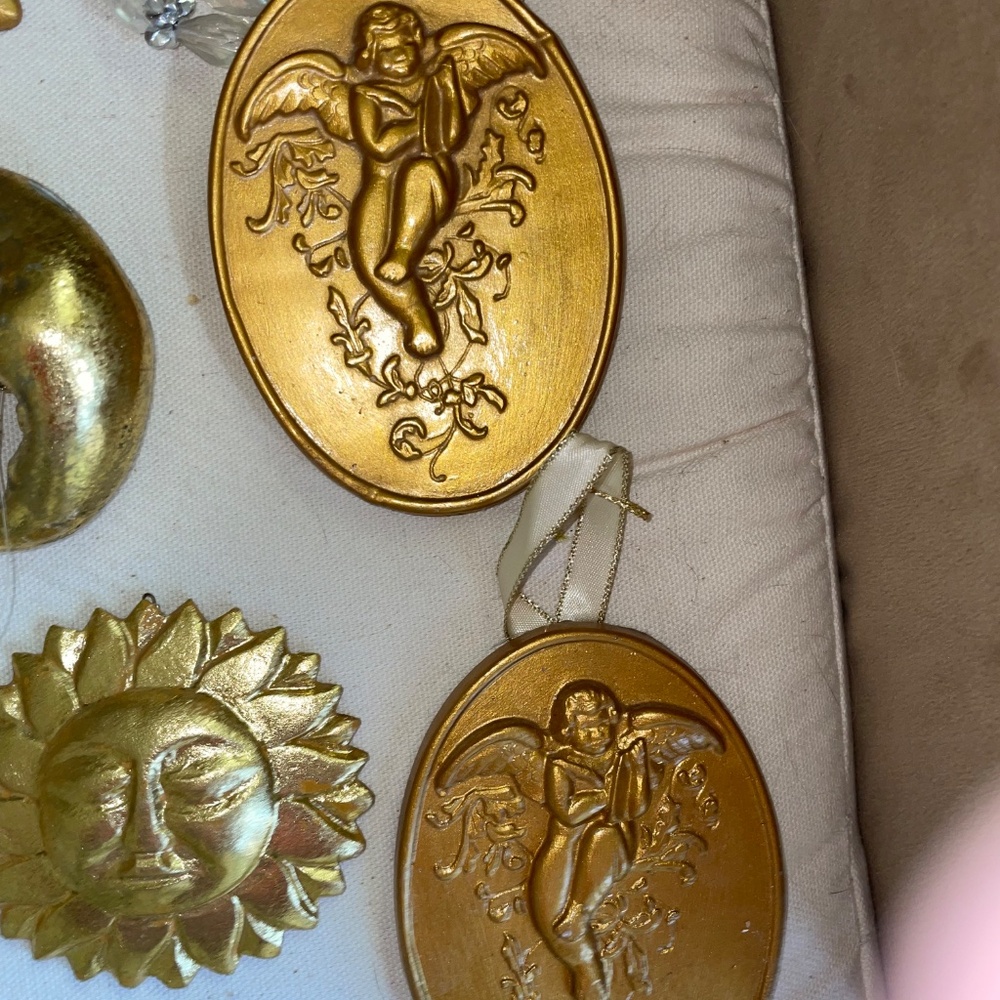 Gilded Treasures! Lot of 15+ Handmade paper and plaster ornaments &  decor items - Picture 11 of 15